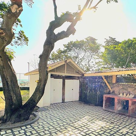 White House, Batangas Lian Exterior foto